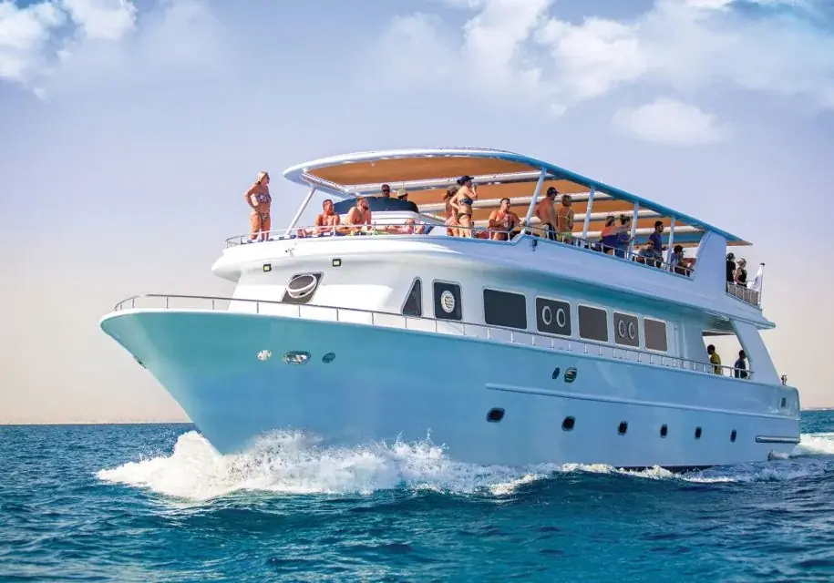 Full Day Diving Boat Tour in Hurghada — view 2